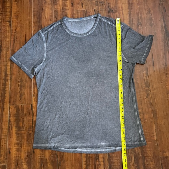 LULULEMON Basic Tee - Picture 3 of 6
